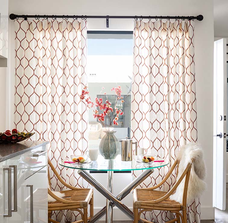 Single Rod Non Pleated Drapes in a Kitchen Nook